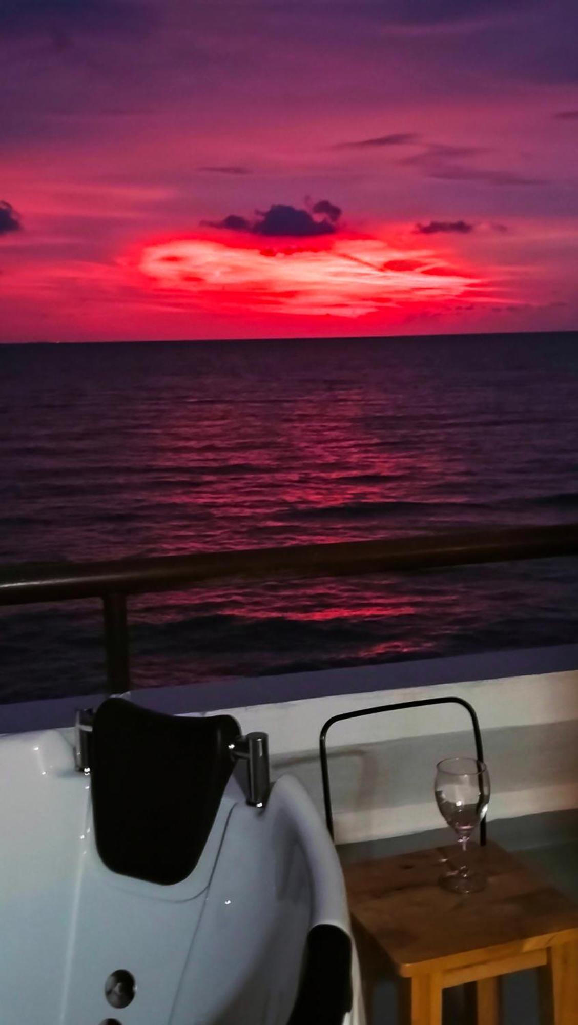Seafront Sunsetspa 포트딕슨 외부 사진